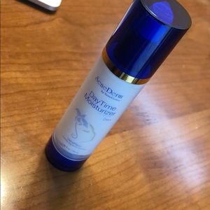 Day time moisturizer, sealed